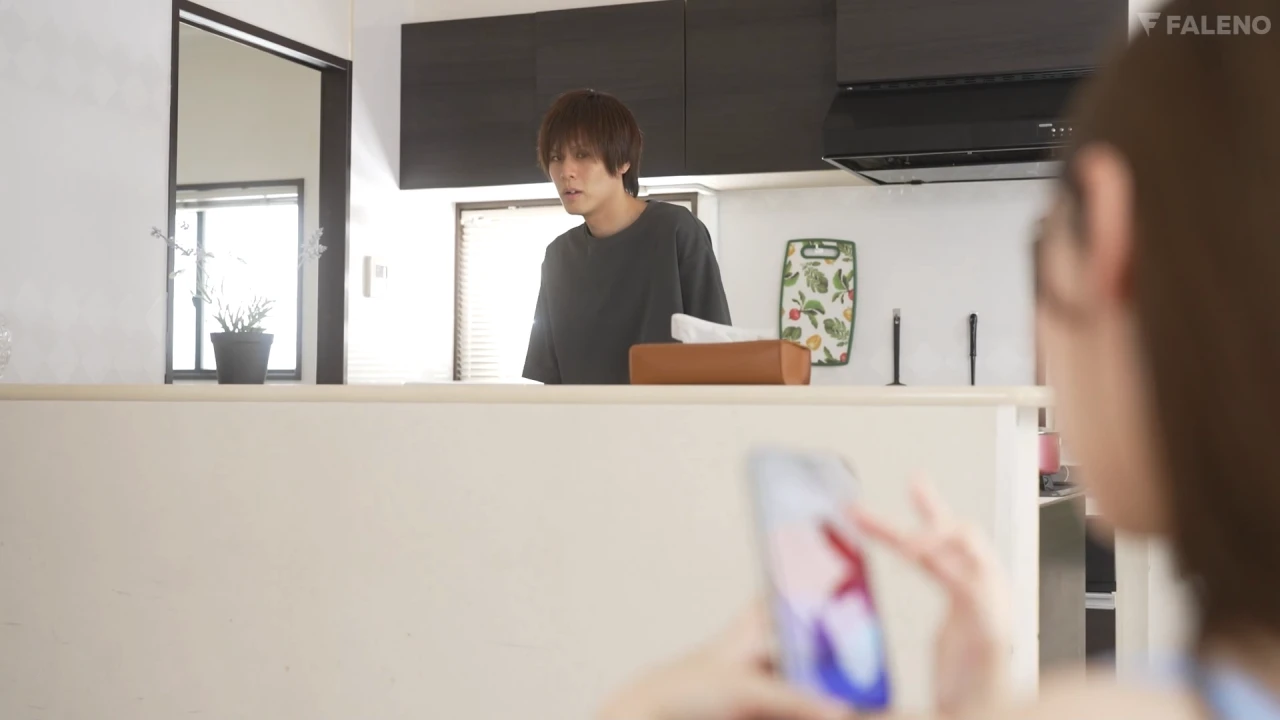 FNS-122 嫁の妹にぷにぷにまんスジ見せつけ誘惑されたら我慢なんてできない 明里つむぎ