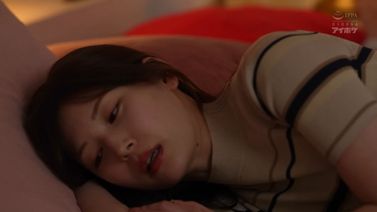 IPZZ-652 俺のことが昔から大好きな幼馴染に1ヶ月の禁欲をさせて彼女不在中にハメまくった甘くも切ない3日間 明里つむぎ
