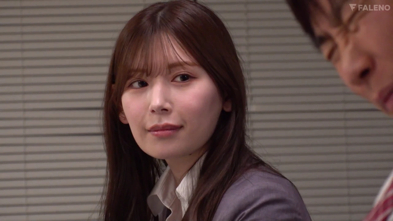 FNS-121 同僚男子と自宅で目が覚めた土曜の朝。お昼ご飯食べてセックスして夜までダラダラとセックスしてまた一緒に寝る日曜の夜。明里つむぎ