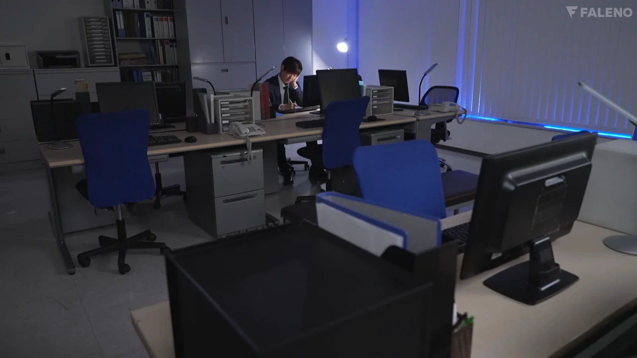 FNS-154 総務部フェラチオ課のお仕事 疲れマラに強烈に効くおしゃぶりご奉仕で社員を癒す美人女子社員 明里つむぎ